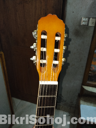 Dream Maker C150 Guitar for sell